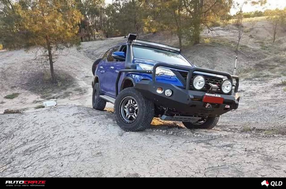 TOYOTA FORTUNER TROPHY MATTE ANTHRACITE WITH BLACK RING
